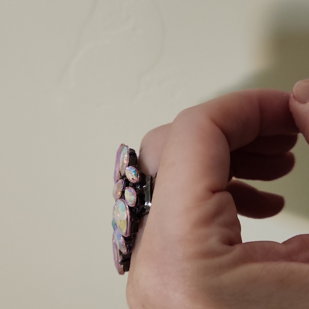 Ring - Picture 3 of 3